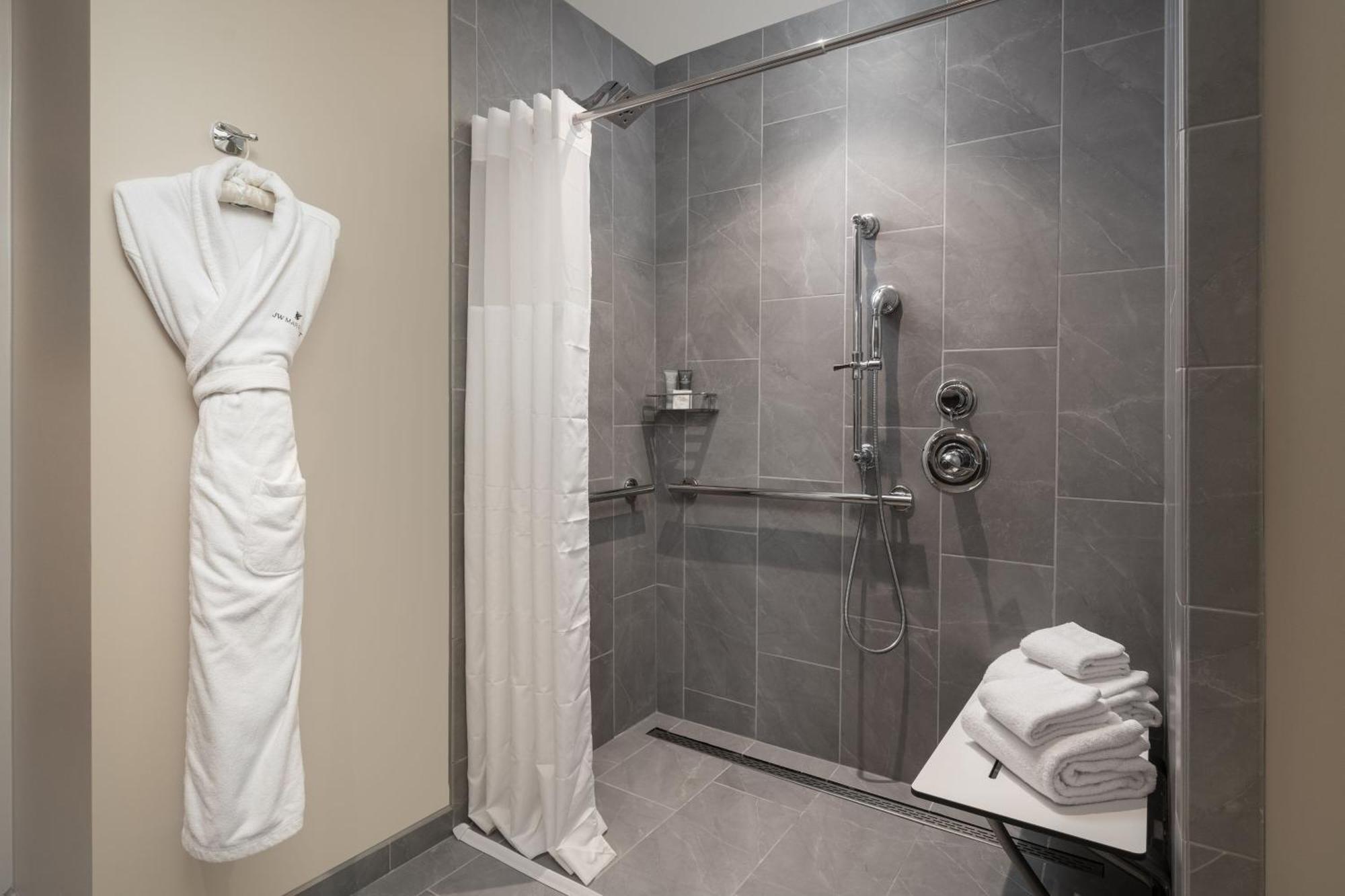 Queen Room with Two Queen and City View,1553704198:JPEG